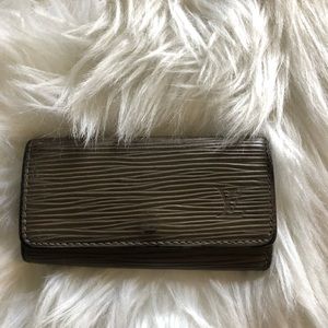 Authentic Louis Vuitton key holder case